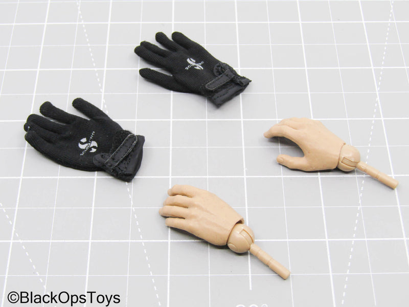 Load image into Gallery viewer, Hand Set w/Pegs &amp; Black Gloves (Soldier Story)
