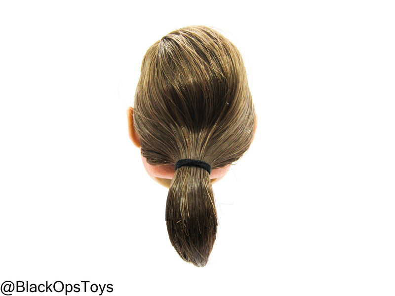 Load image into Gallery viewer, The Division 2 - Heather Ward - Female Body w/Headsculpt &amp; Stand
