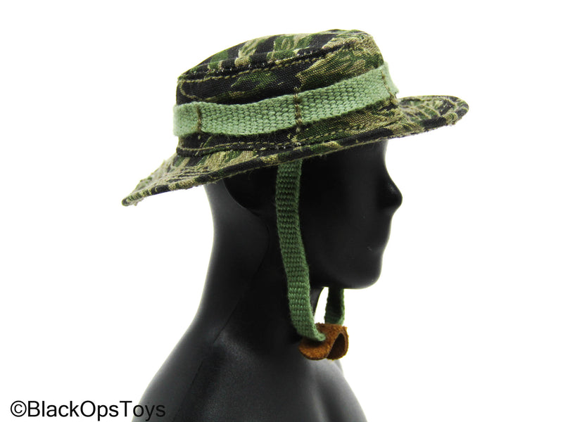 Load image into Gallery viewer, Vietnam Set - Tiger Stripe Combat Uniform Set w/Boots, Belt &amp; Boonie Hat
