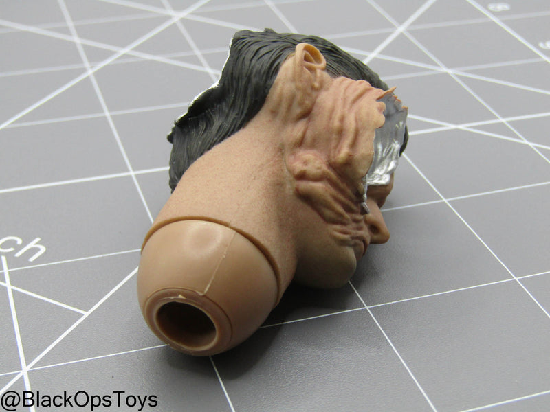 Load image into Gallery viewer, T2 Judgment Day T-1000 - Magnetic Base Body w/Liquid Metal Detail
