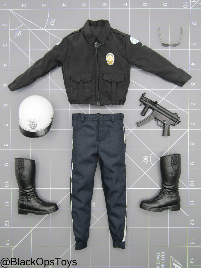 Load image into Gallery viewer, T2 Judgment Day T-1000 - Motorcycle Police Officer Uniform w/MP5
