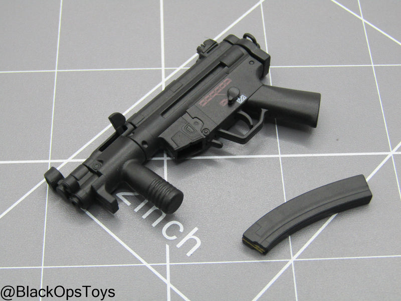 Load image into Gallery viewer, T2 Judgment Day T-1000 - Motorcycle Police Officer Uniform w/MP5
