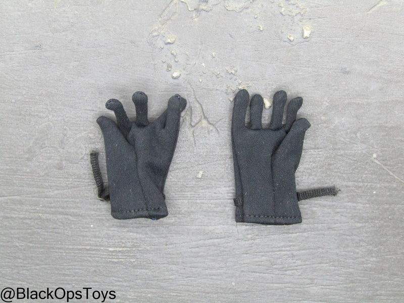 Load image into Gallery viewer, Missing In Action - Male Dressed Body w/Headsculpt
