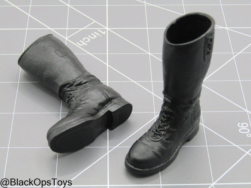Load image into Gallery viewer, T2 Judgment Day T-1000 - Motorcycle Police Officer Uniform w/MP5

