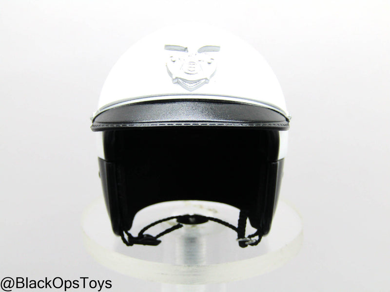 Load image into Gallery viewer, T2 Judgment Day T-1000 - Motorcycle Police Officer Uniform w/MP5
