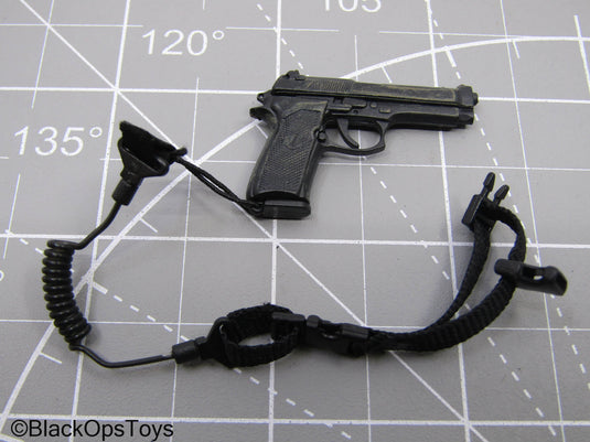 M9 Pistol w/3C Desert Camo Dropleg Holster (Hot Toys)