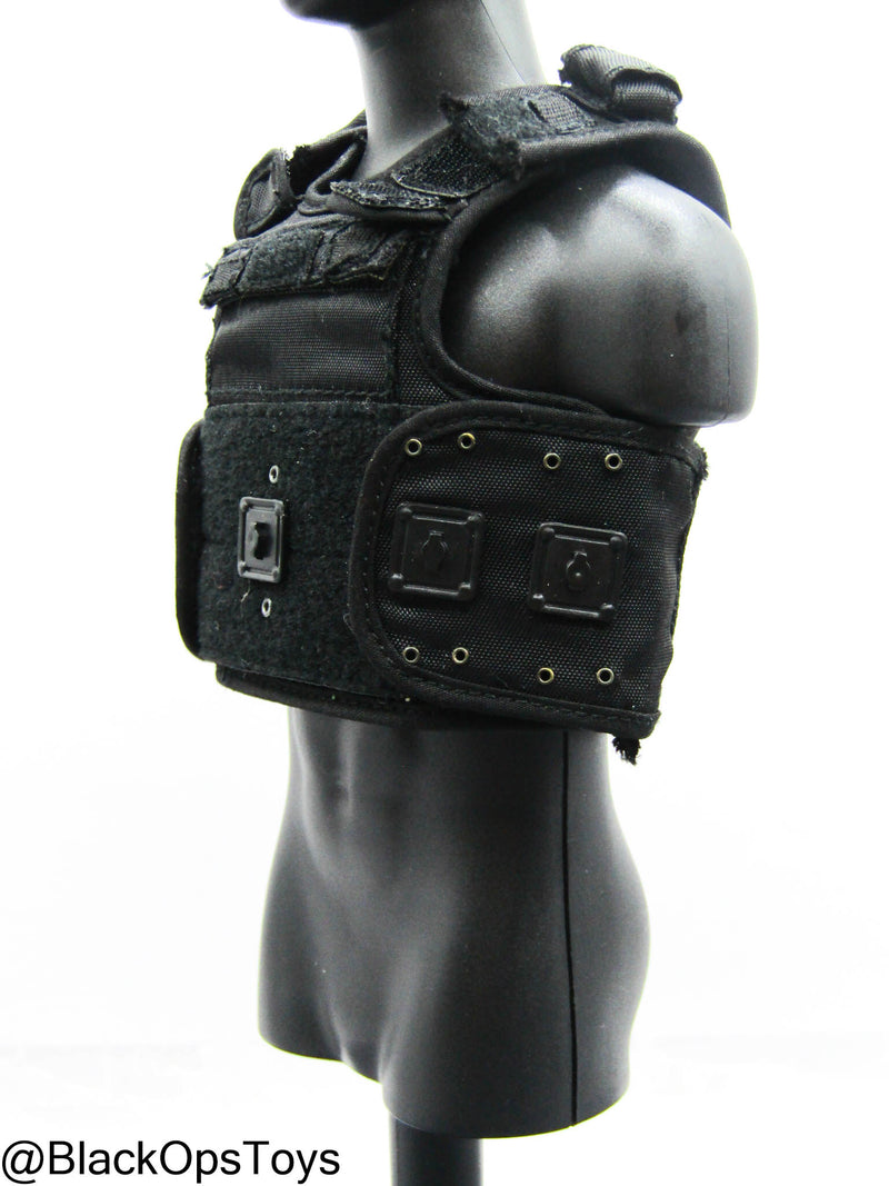 Load image into Gallery viewer, Metropolitan Police Katie - Female Plate Carrier w/Gear Set
