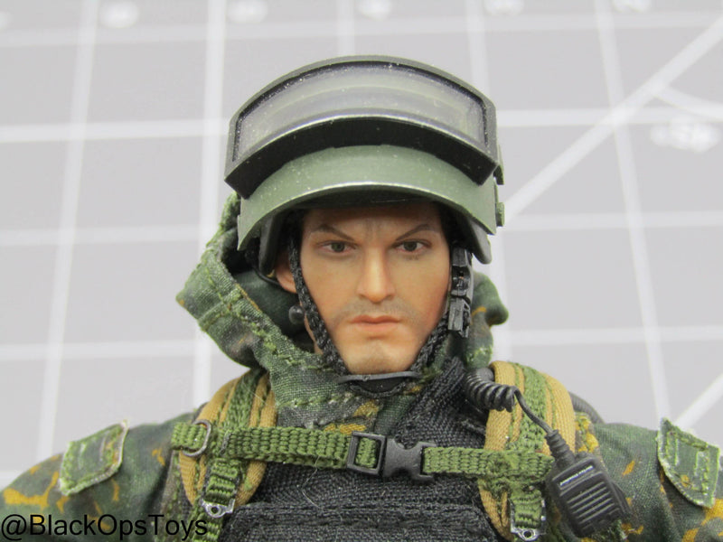 Load image into Gallery viewer, 1/12 Russian Male Dressed Body w/Gear (Crazy Figure)
