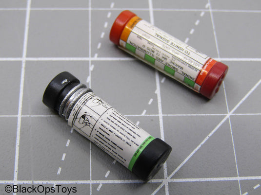 Marine Smoke & Illumination Distress Signal & Chemlight Set