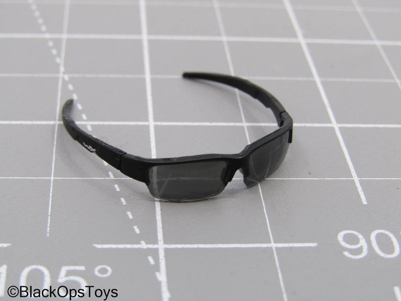 Load image into Gallery viewer, Black Sunglasses

