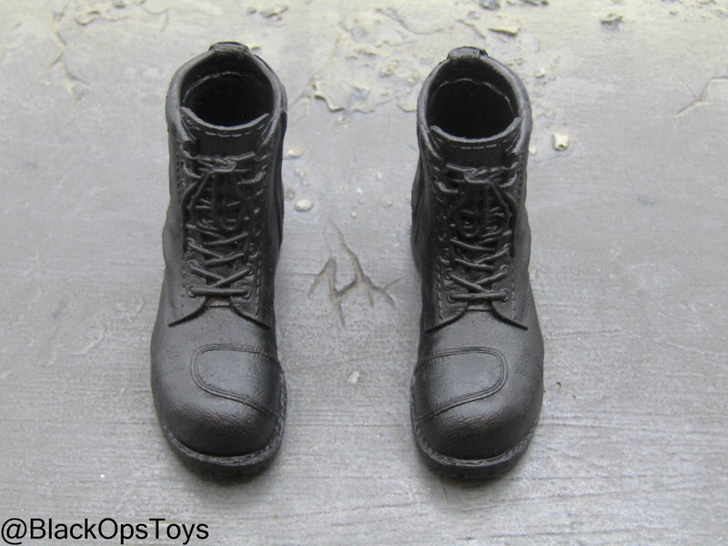 Load image into Gallery viewer, Sage Mentor - Black Boots (Peg Type)
