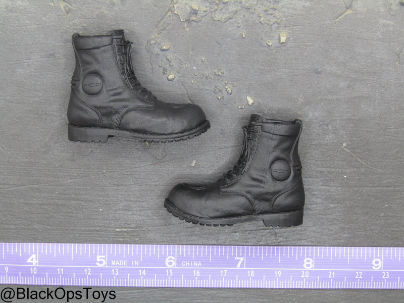 Load image into Gallery viewer, Sage Mentor - Black Boots (Peg Type)
