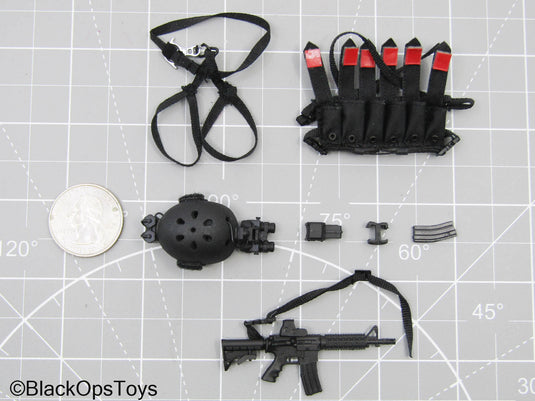 1/12 Black Hawk Down Rifle, Helmet, Chest Rig, & Harness Set