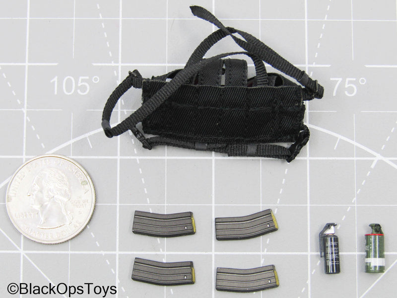 Load image into Gallery viewer, 1/12 Black Hawk Down Chest Rig w/Magazine &amp; Grenade Set
