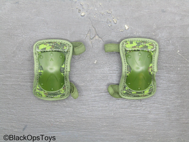 Load image into Gallery viewer, Russian Senior Rifleman - Flecktarn Camo Knee Pads
