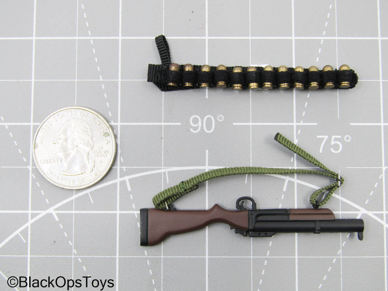 Load image into Gallery viewer, 1/12 40mm Grenade Launcher w/Bandoleer
