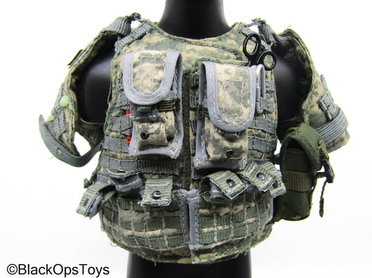 ACU Camo Plate Carrier & Gear Set