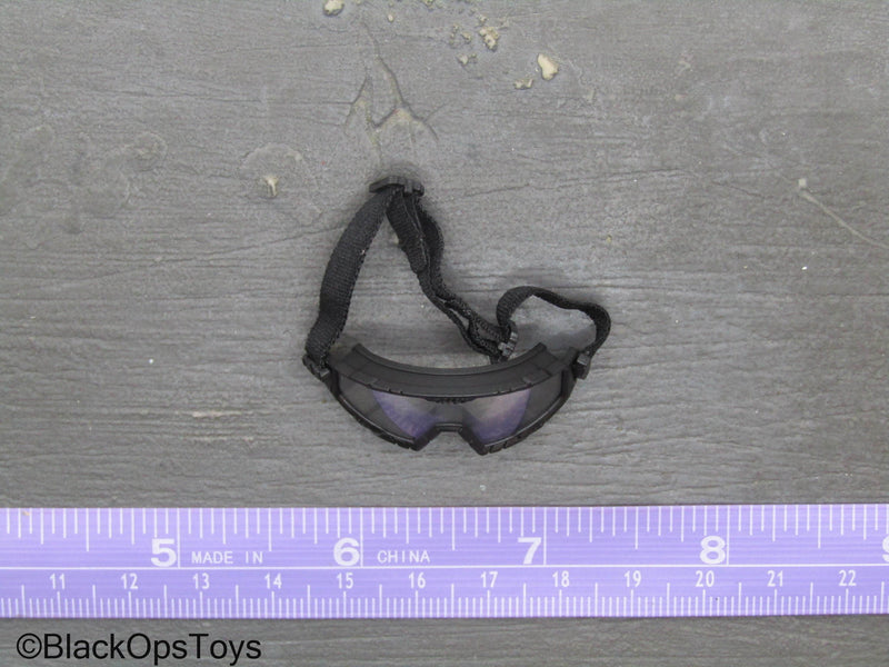 Load image into Gallery viewer, Russian Senior Rifleman - Black Goggles
