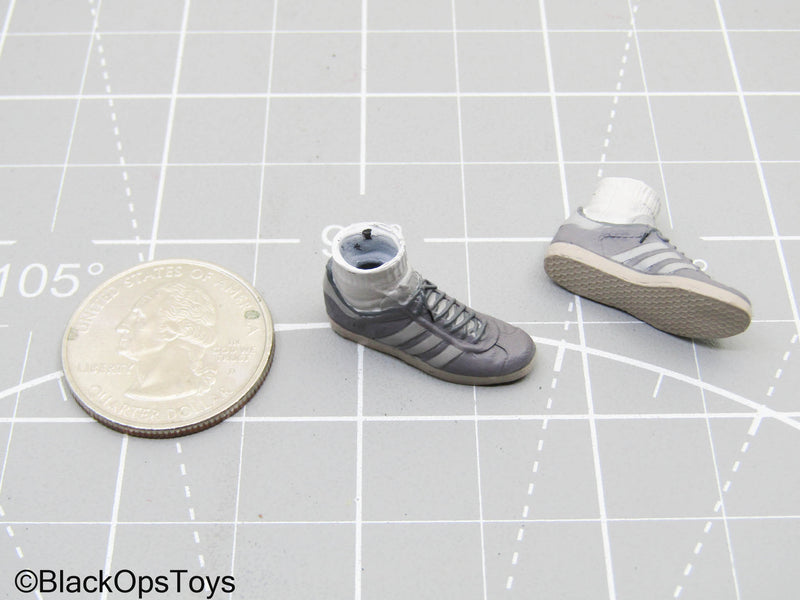 Load image into Gallery viewer, 1/12 Sneaker Shoes (Peg Type)
