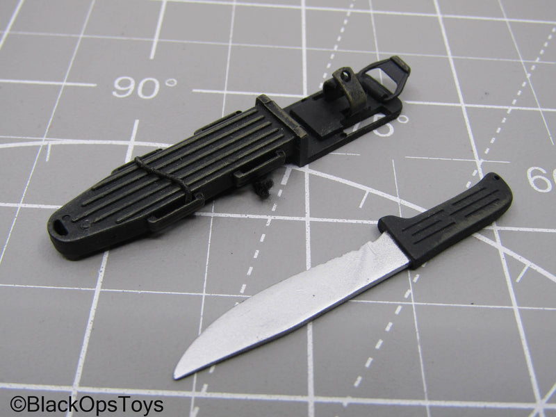 Load image into Gallery viewer, Weathered Black Combat Knife w/Sheath
