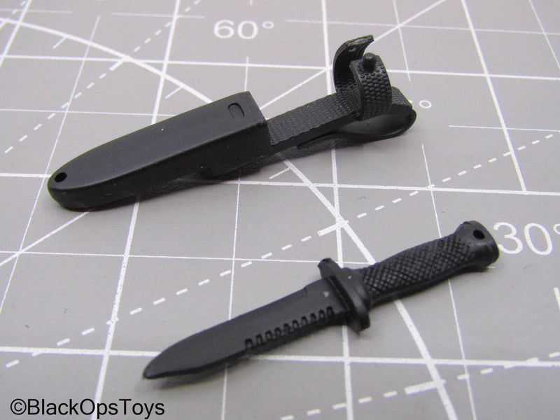Load image into Gallery viewer, Black Combat Knife w/Sheath
