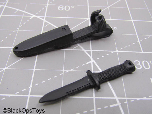 Black Combat Knife w/Sheath