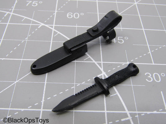 Black Combat Knife w/Sheath