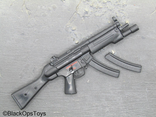 MP5 Submachine Gun w/Tac Light & Moving Charging Handle