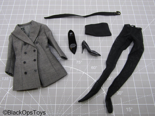 Female Outfit & Shoe Set