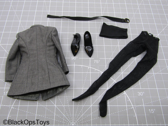 Female Outfit & Shoe Set