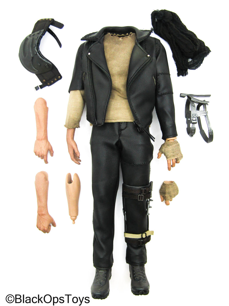 Load image into Gallery viewer, Wasteland Ranger - Male Dressed Body w/Stand
