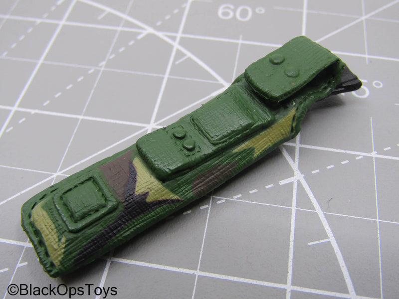 Load image into Gallery viewer, British Combat Knife w/Woodland Camo Sheath (BBI)
