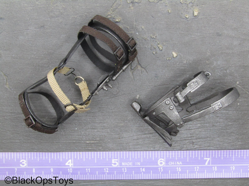 Load image into Gallery viewer, Wasteland Ranger - Leg Brace
