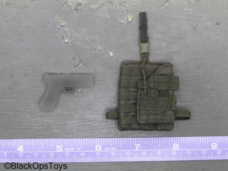 Load image into Gallery viewer, Wasteland Ranger - Pistol w/Drop Leg Holster
