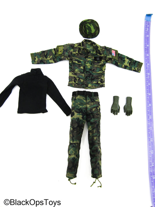 Woodland Camo Combat Uniform Set w/Boonie Hat & Gloved Hands