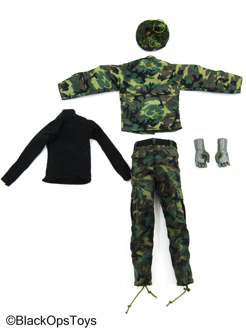 Load image into Gallery viewer, Woodland Camo Combat Uniform Set w/Boonie Hat &amp; Gloved Hands

