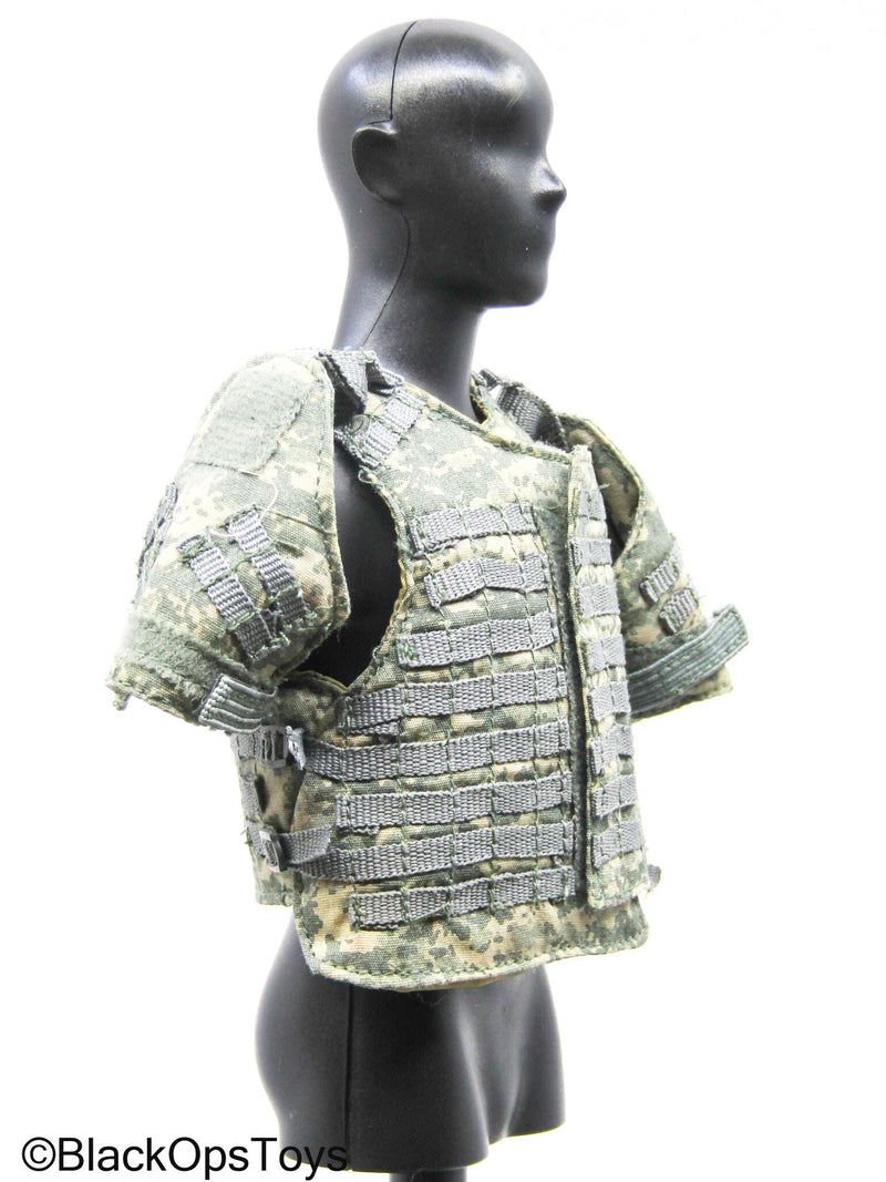 Load image into Gallery viewer, UCP MOLLE Body Armor w/Deltoid Protectors (BBI)
