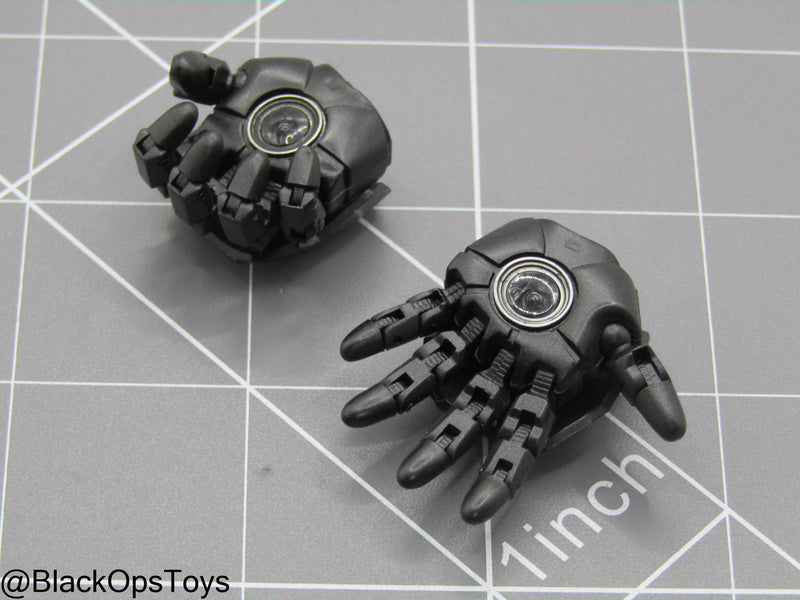 Load image into Gallery viewer, Iron Man - Hand Set w/Moveable Fingers

