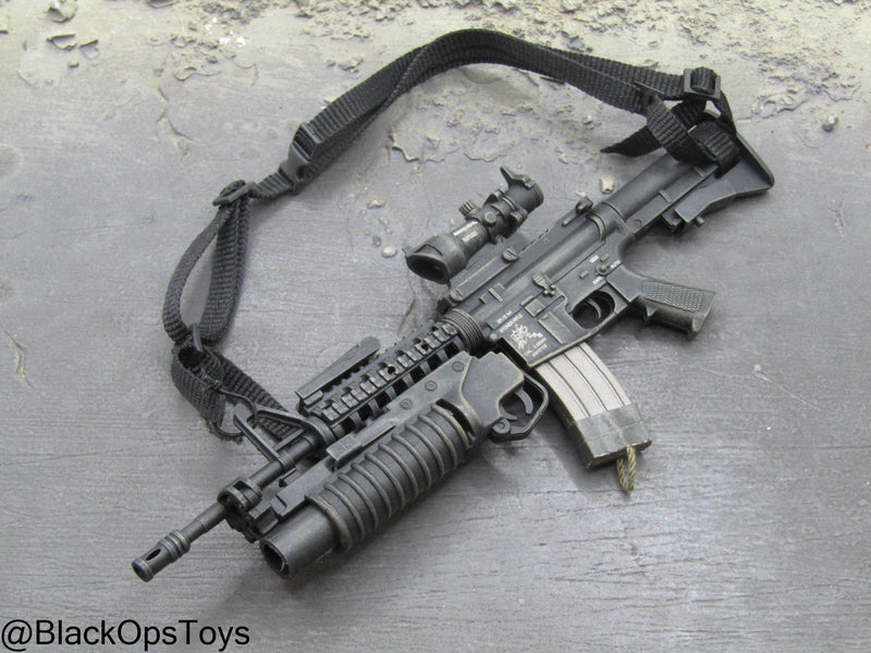 Load image into Gallery viewer, Bam 1/6 M4 Rifle w/Attachment Set (Hot Toys)
