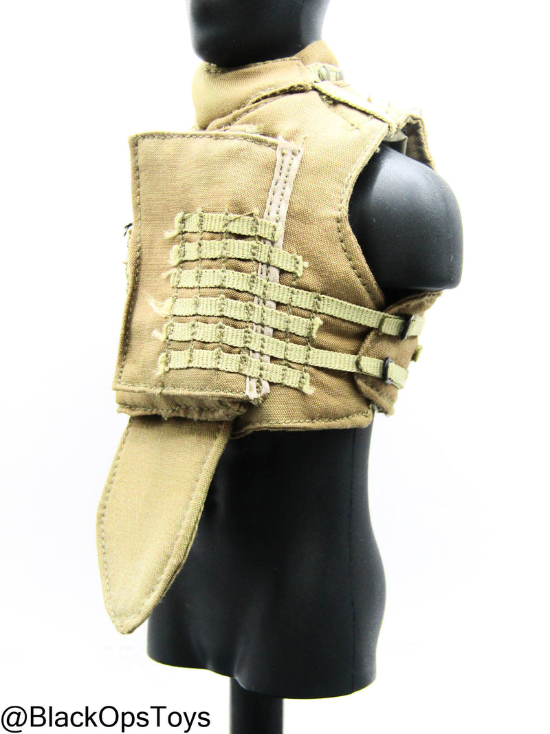 Load image into Gallery viewer, Custom Pro Built - Female Plate Carrier w/Gear Set (Hot Toys)
