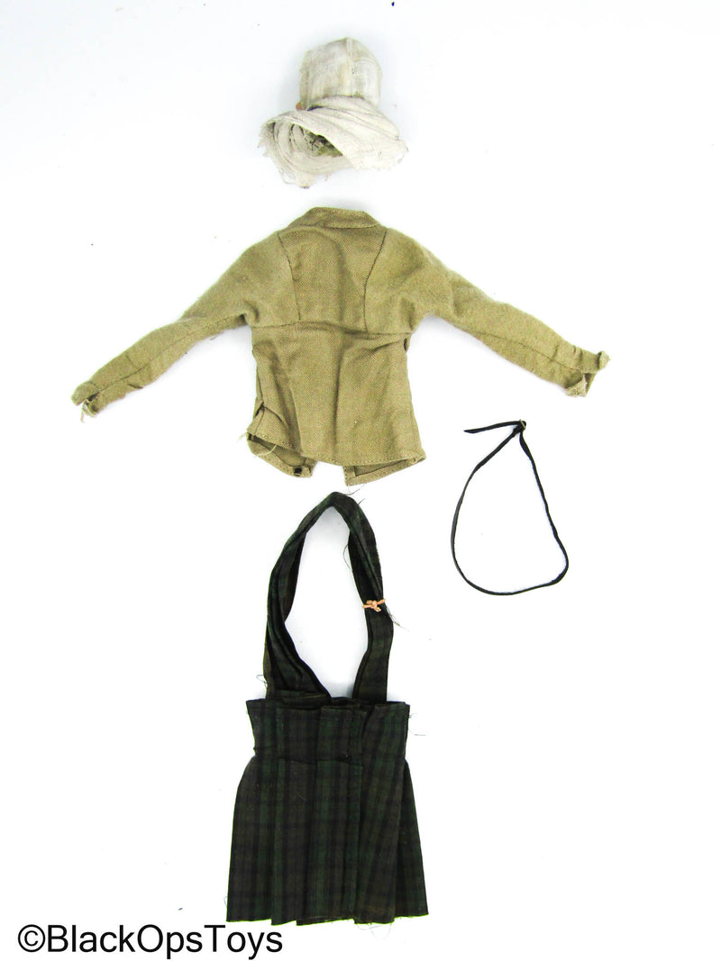 Load image into Gallery viewer, Scratch &amp; Dent (READ DESC) - Kilt Set w/Hooded Head Sculpt &amp; Shirt
