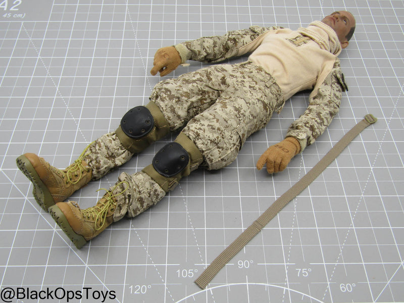 Load image into Gallery viewer, USMC - Male Dressed Base Body w/Headsculpt
