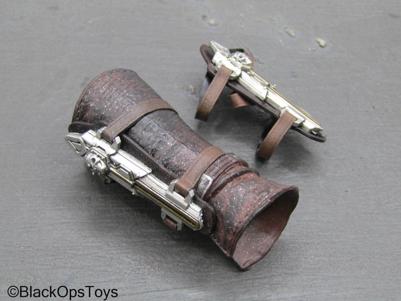 Load image into Gallery viewer, Scratch &amp; Dent (READ DESC) - Brown Gauntlet (Broken Blade)
