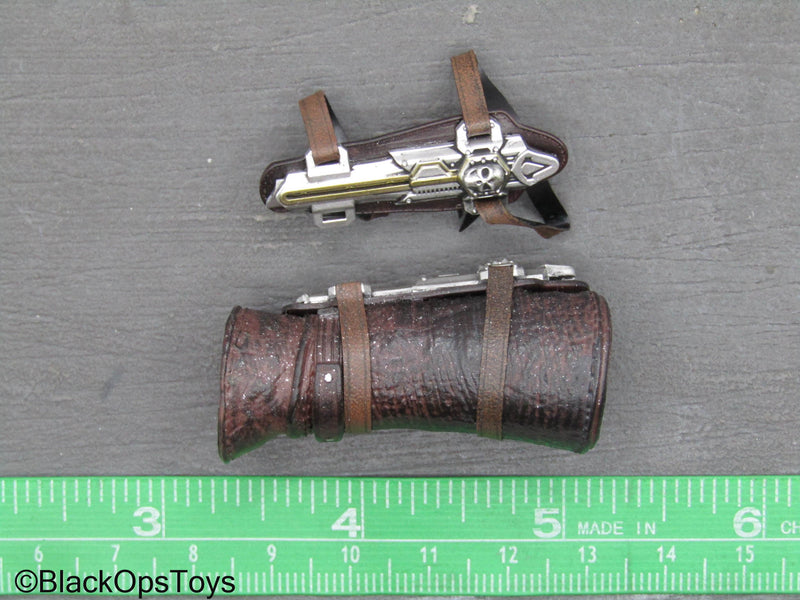 Load image into Gallery viewer, Scratch &amp; Dent (READ DESC) - Brown Gauntlet (Broken Blade)
