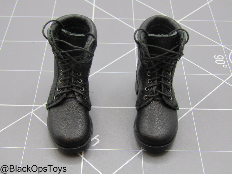 Load image into Gallery viewer, Russian Airborne In Kosovo - Black Leather Like Boots (Foot Type)
