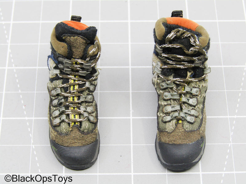 Load image into Gallery viewer, Brown &amp; Blue Hiking Boots (Peg Type) (DAM Toys)
