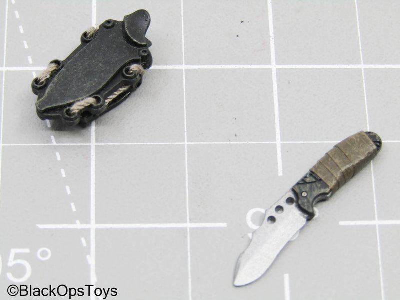 Load image into Gallery viewer, Black Knife w/Sheath
