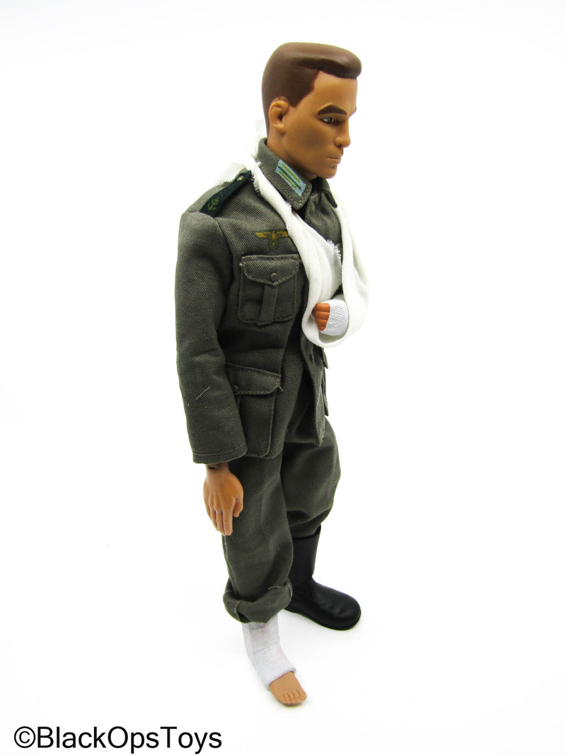 Load image into Gallery viewer, WWII German - Injured Male Body w/Complete Uniform &amp; Cast Set
