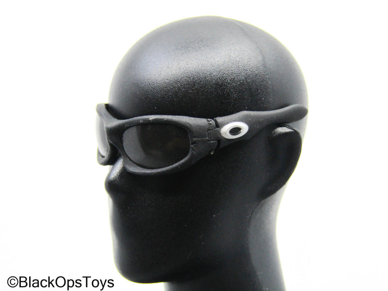 Load image into Gallery viewer, Black Sunglasses

