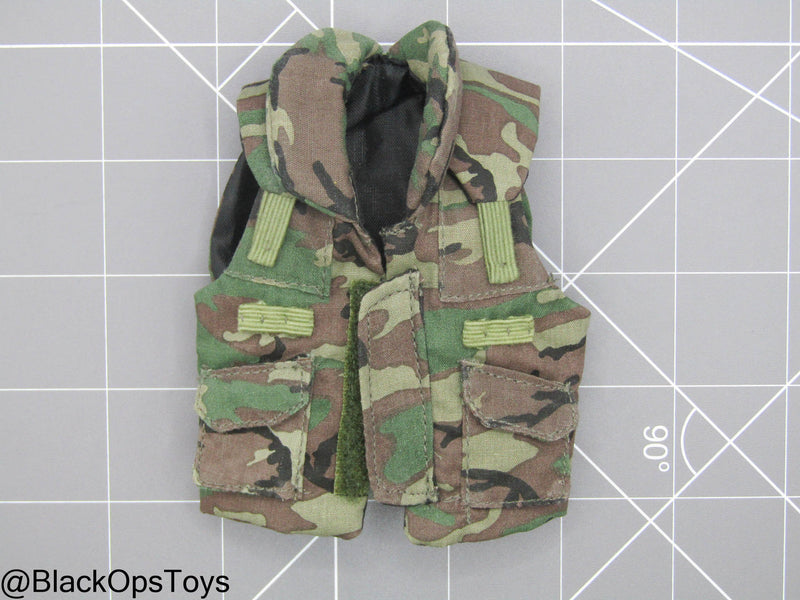 Load image into Gallery viewer, Bam 1/6 Woodland Camo Survival Vest (Dragon)
